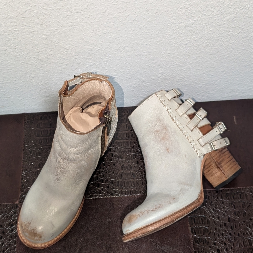 RARE FreeBird Hermosa Ice Ankle Booties size 7 - Picture 15 of 16